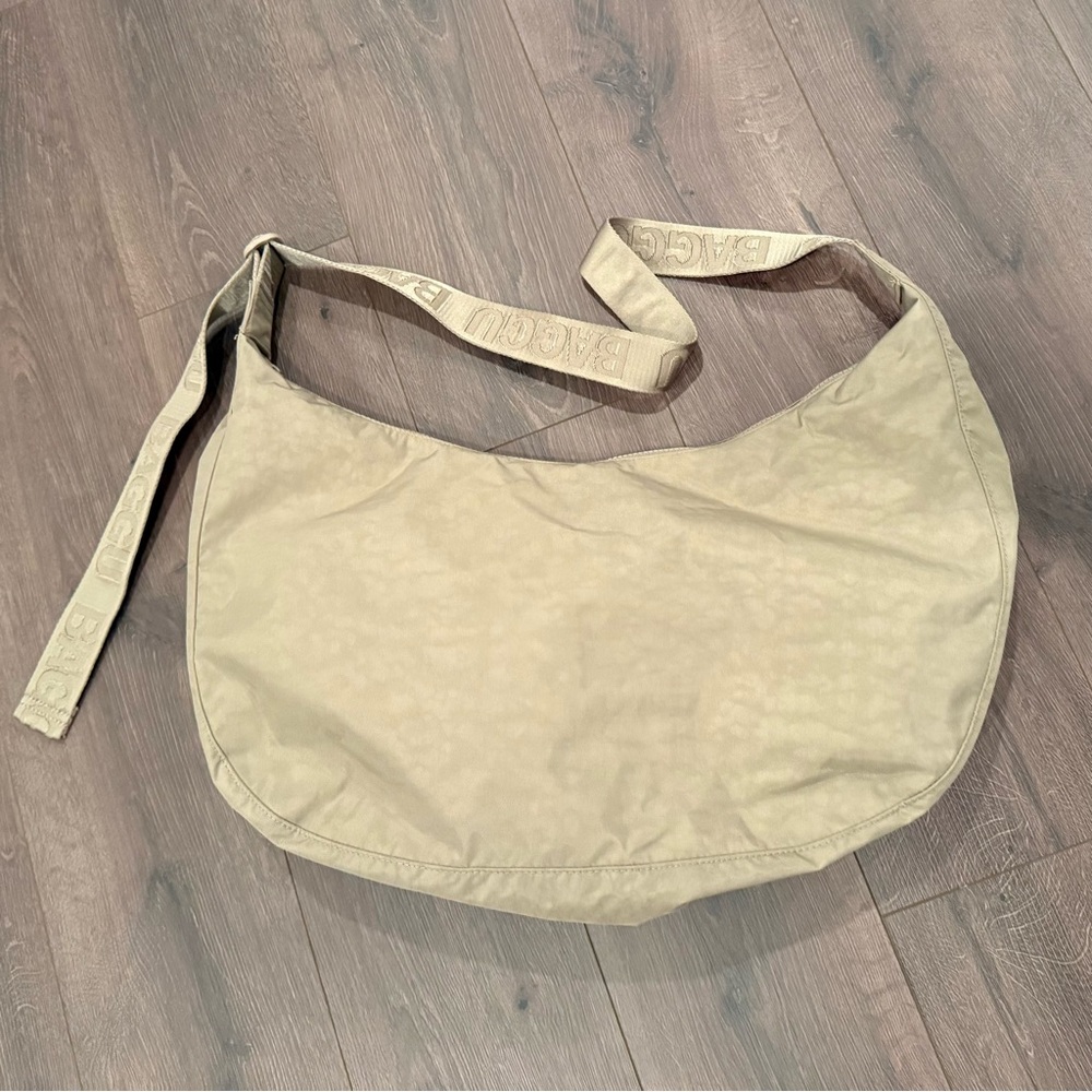 BAGGU Large Nylon Crescent Bag - Dove